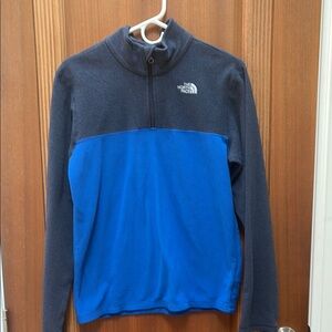 Boys The North Face Two-Tone Glacier 1/4 zip Fleece pullover. Size XL 18-20
